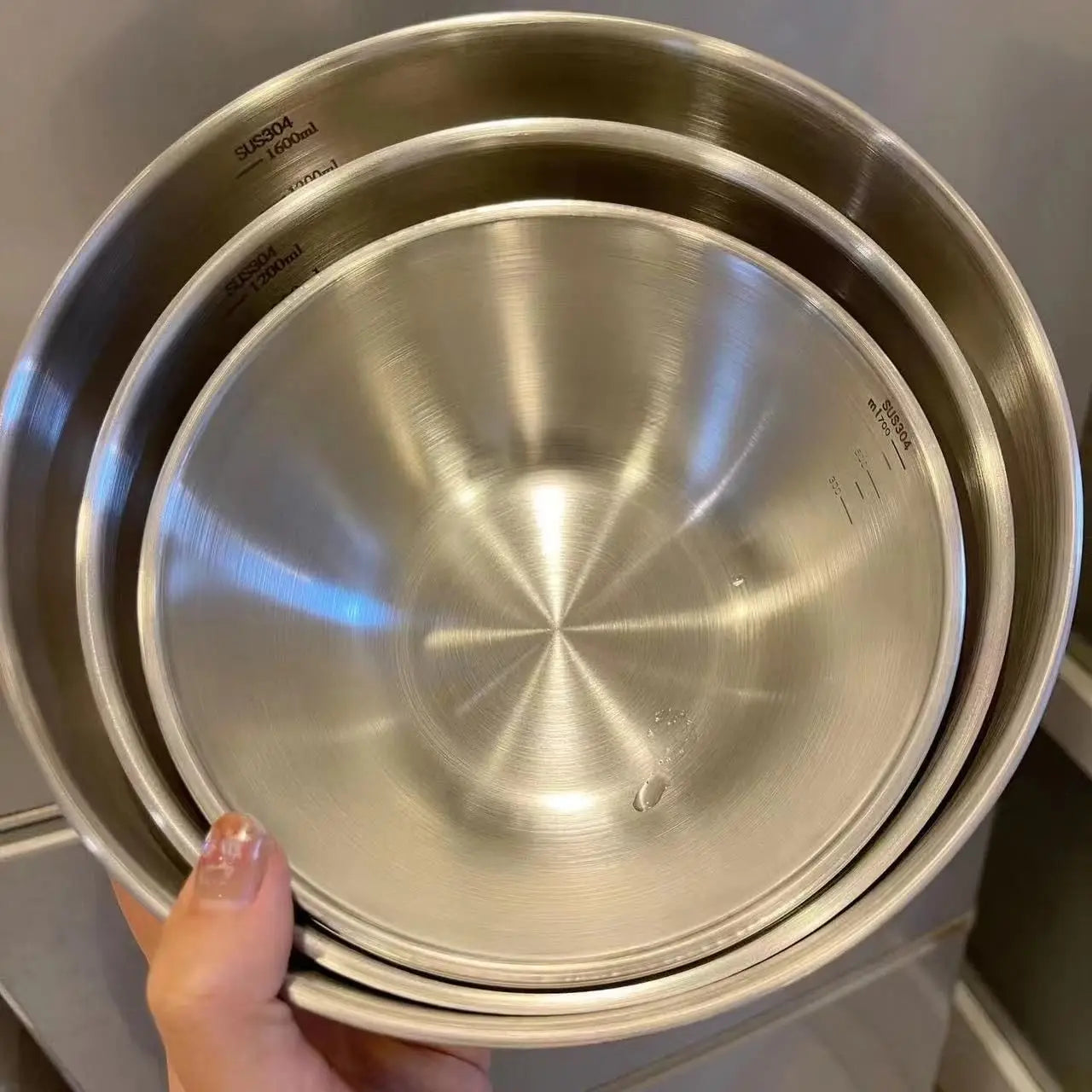 1-3 Stainless Steel Bowl Set with Scale for Cooking Baking Food Storage Large Capacity Mixing Bowls for Home Kitchen Essenti…