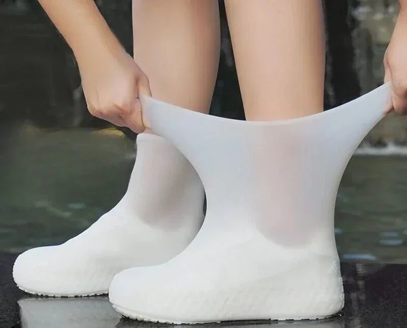 1 Pair Silicone WaterProof Shoe Covers Lip-resistant Rubber Rain Boot Rain Gear Overshoes Accessories for Outdoor Rainy Day…